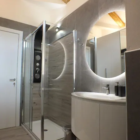 Tivania Dream - Hi-end Modern Attic