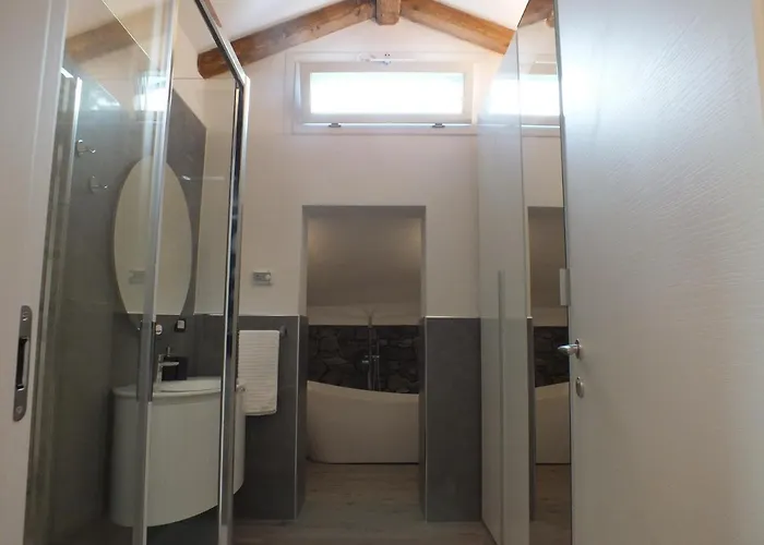 Tivania Dream - Hi-end Modern Attic Appartement Zelbio